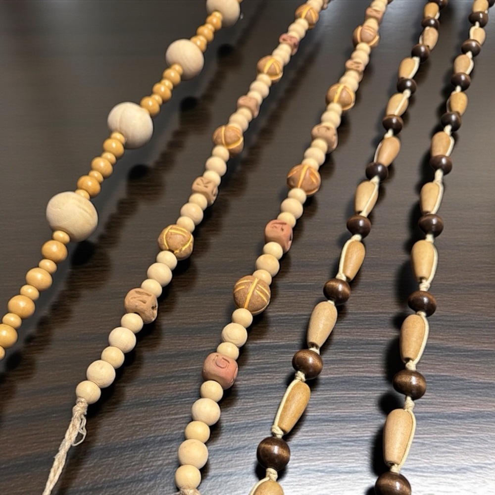 NWT 29.5" Wooden Bead Neutral Garland – Farmhouse Chic/Boho Neutral – Set of 5! - Picture 3 of 9